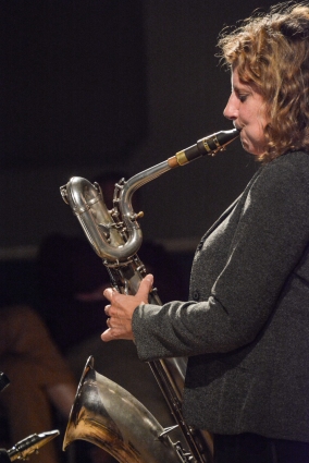Karen Sharp performing at Fleet Jazz Club. Photograph courtesy of David Fisher (Aldershot, Farnham & Fleet Camera Club).